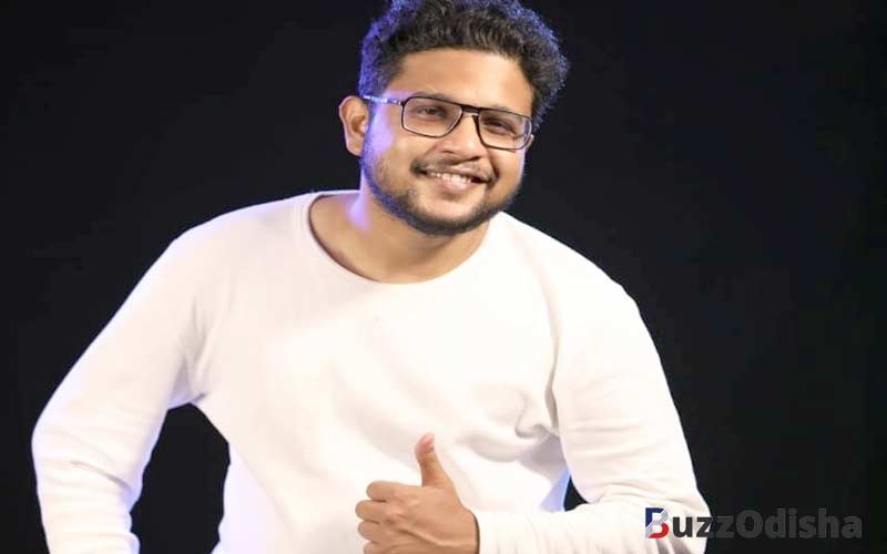 Kuldeep Pattanaik Age, Wife, Contact, Songs, Wiki, & Biography