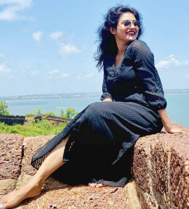 Shradha Panigrahi in Black Dree Looks Amazing