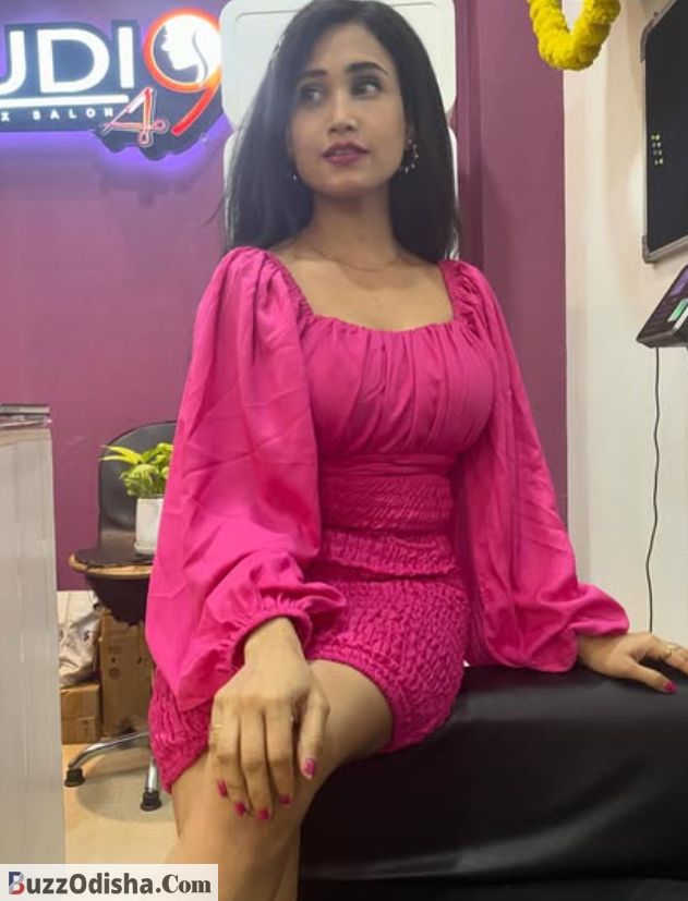 Abhipsa Bhanja looks hot in pink dress