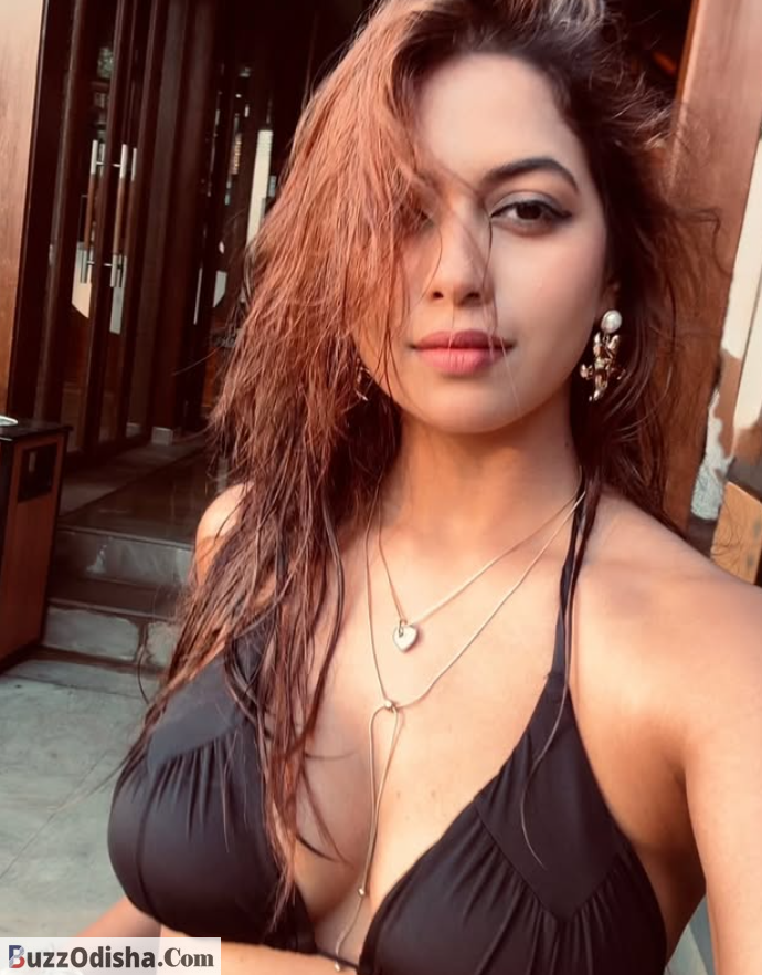 Supriya Nayak bold photos