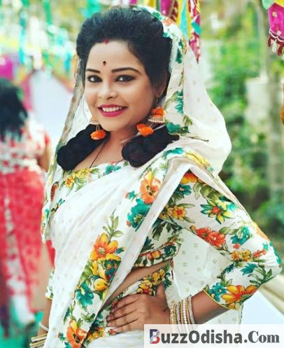 Alka Sarangi Biography