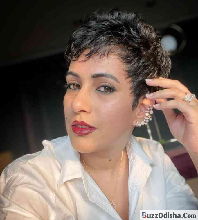 Pratichee Mohapatra Biography Career, Viva Years, Songs, Movies and Family