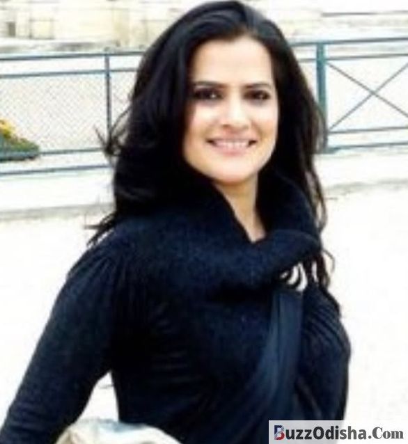 Sona Mohapatra Biography Age, Husband, Family, Career & Songs